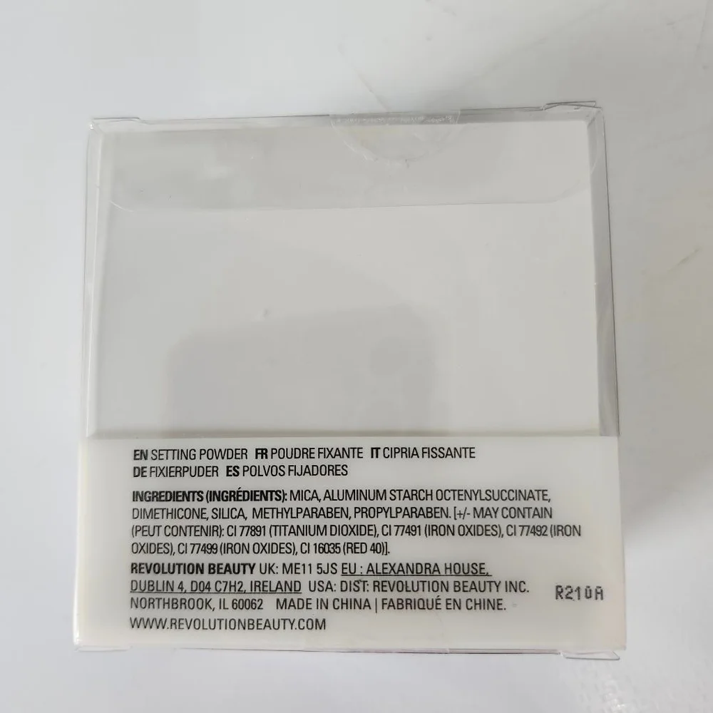 Makeup Revolution Conceal & Fix Loose Setting Powder Light Yellow